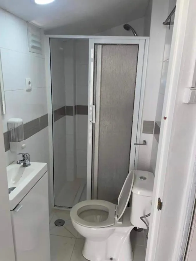 Apartamento Bernardim Ribeiro 3 Andar Bed and Breakfast Lisboa 0*,