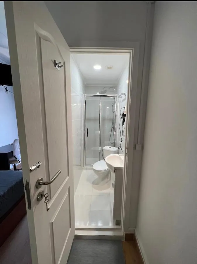 Apartamento Bernardim Ribeiro 3 Andar Bed and Breakfast Lisboa